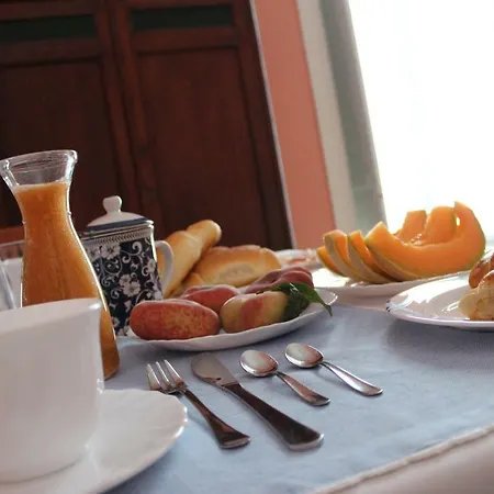 Castiglione Bed and Breakfast *